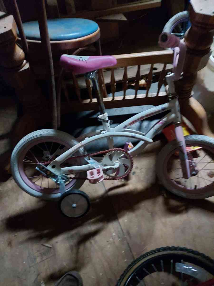 hello Kitty Bike for little one