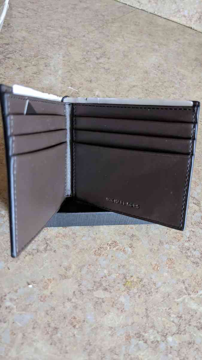 New Mens  Michael Kors Wallet