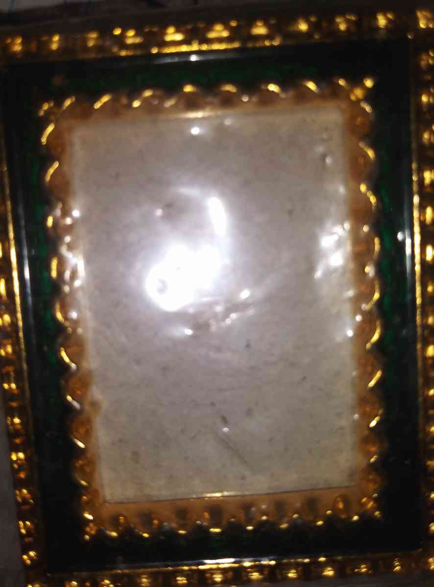 small gold trimmed picture frame