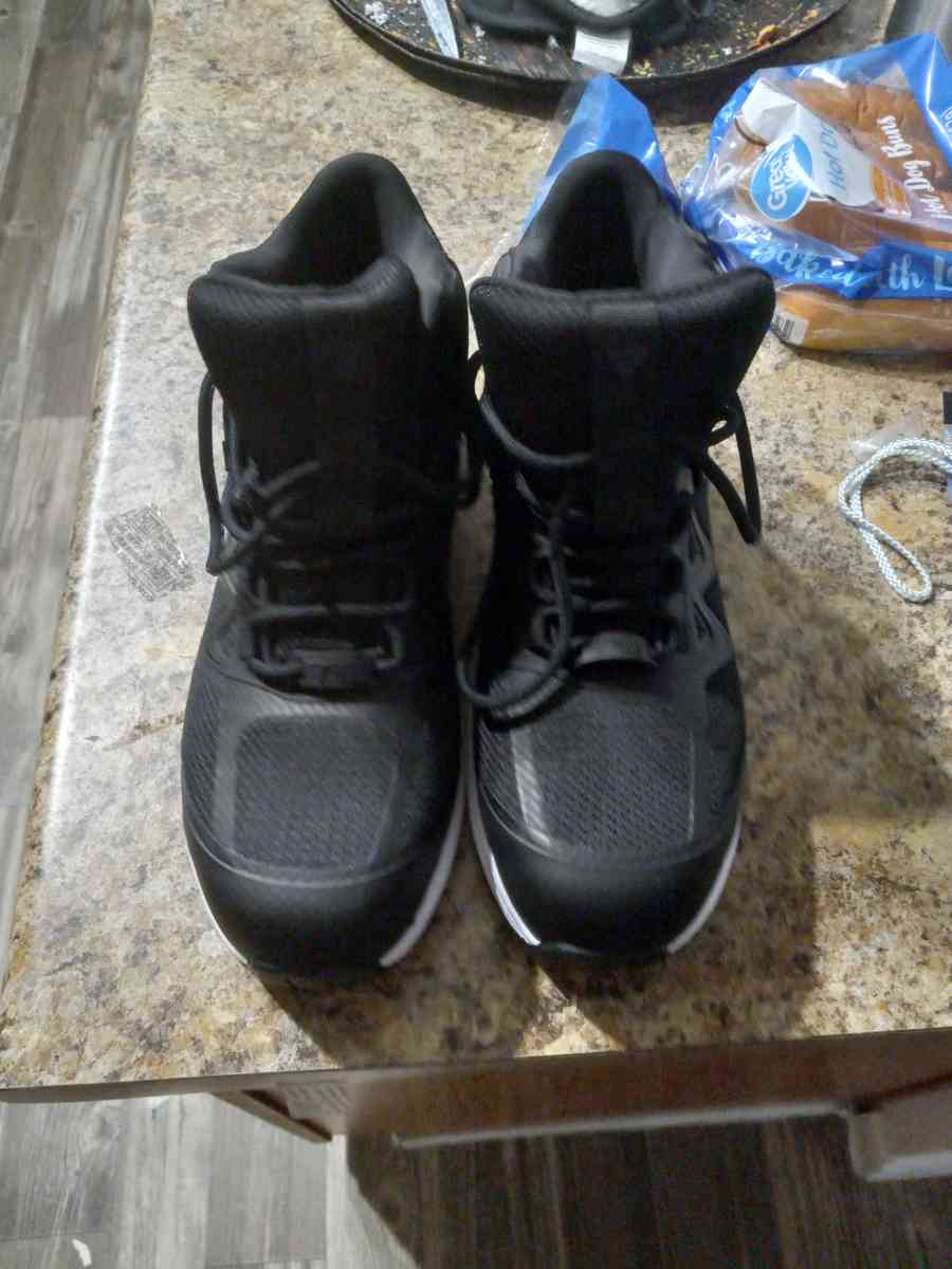 bates black and white shoes