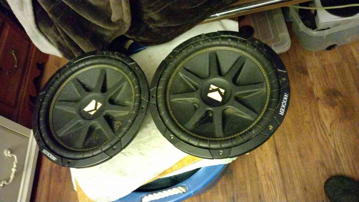 Selling hooverboard amp 3subwoofers straight edgerazor wcase