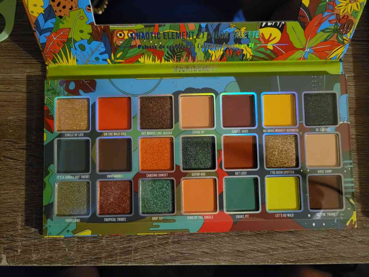 jungle roar make up pallete