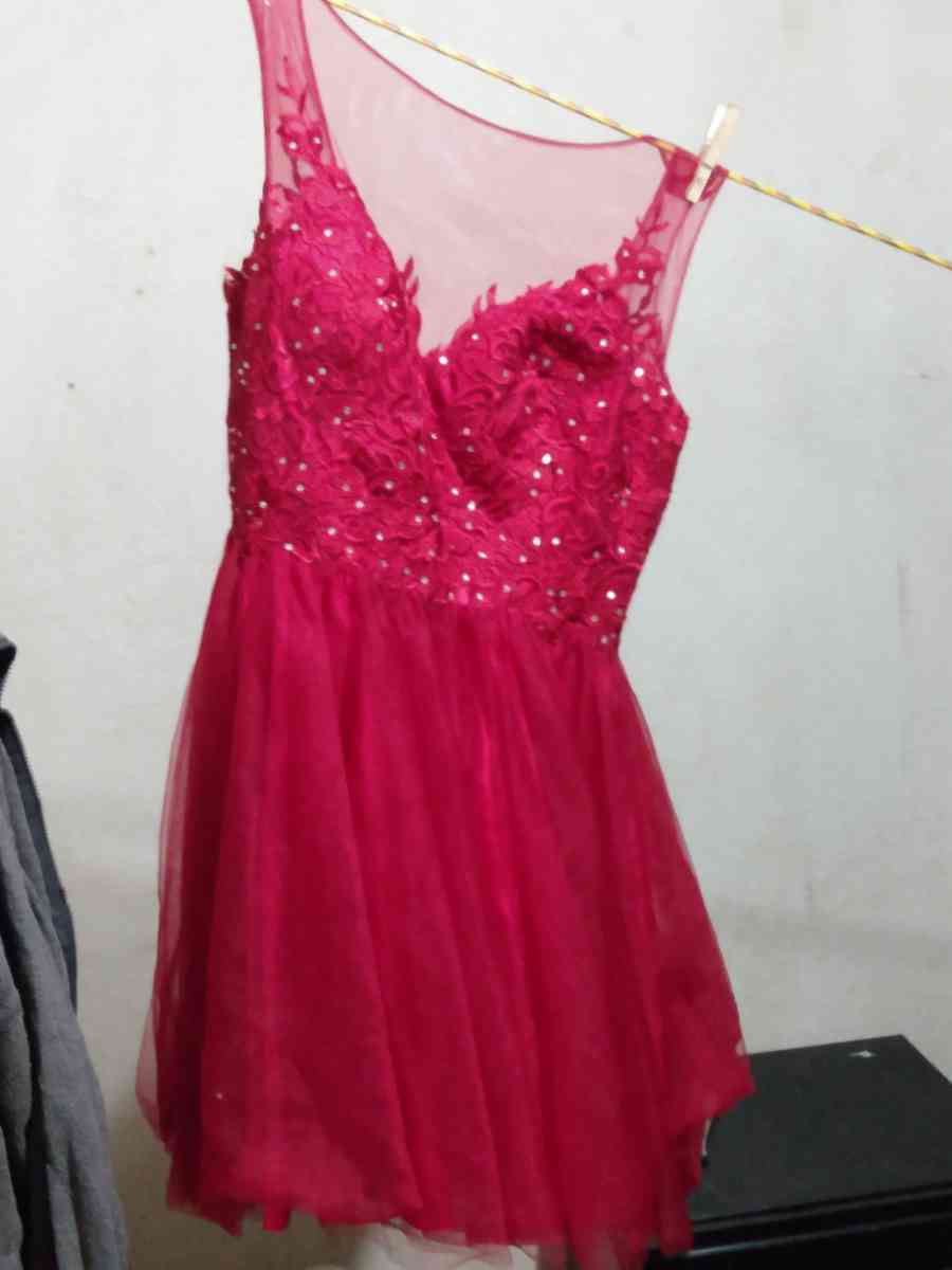 red dress for balls nice and never used size m