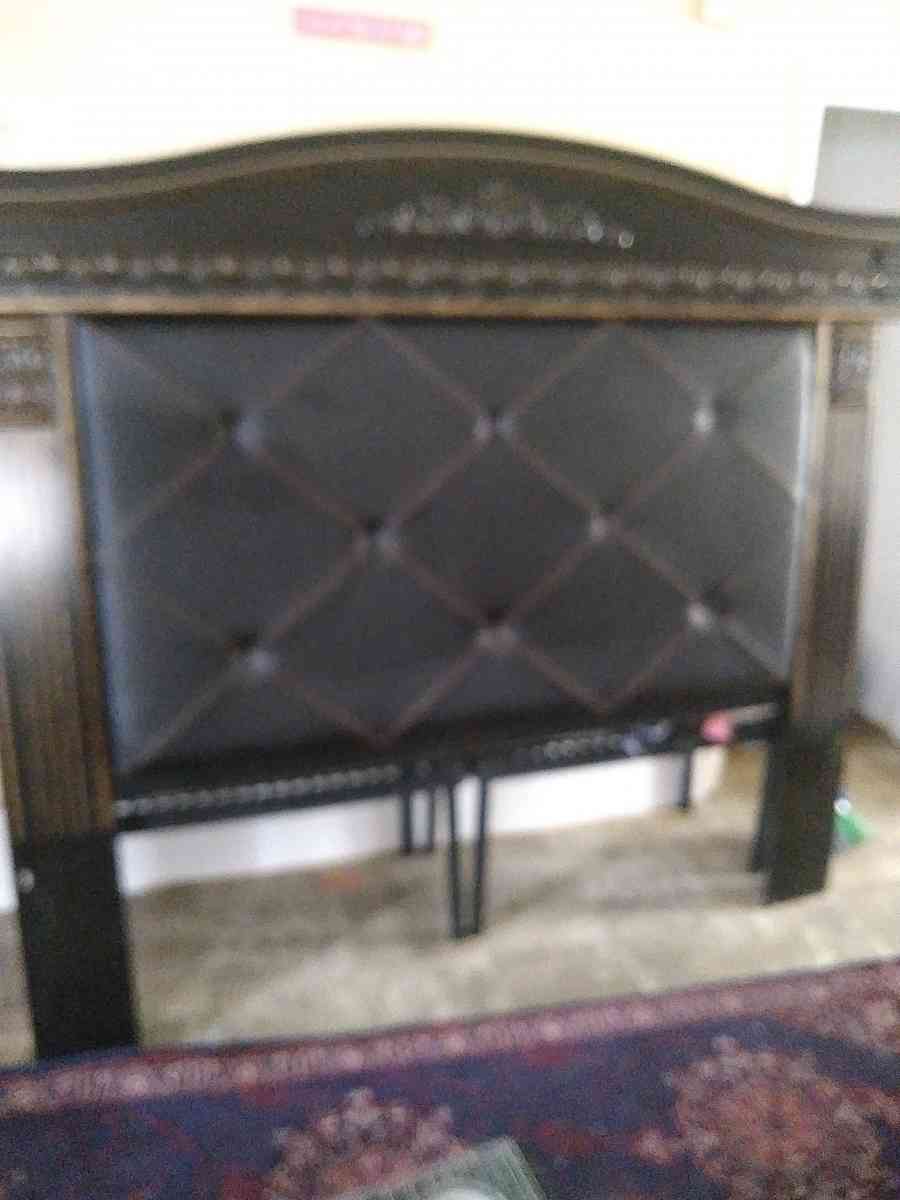 King size bed Marble and Redwood