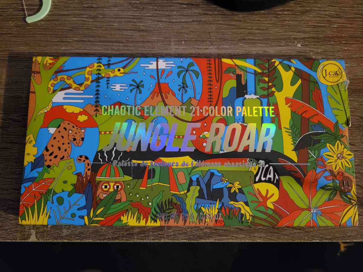 jungle roar make up pallete