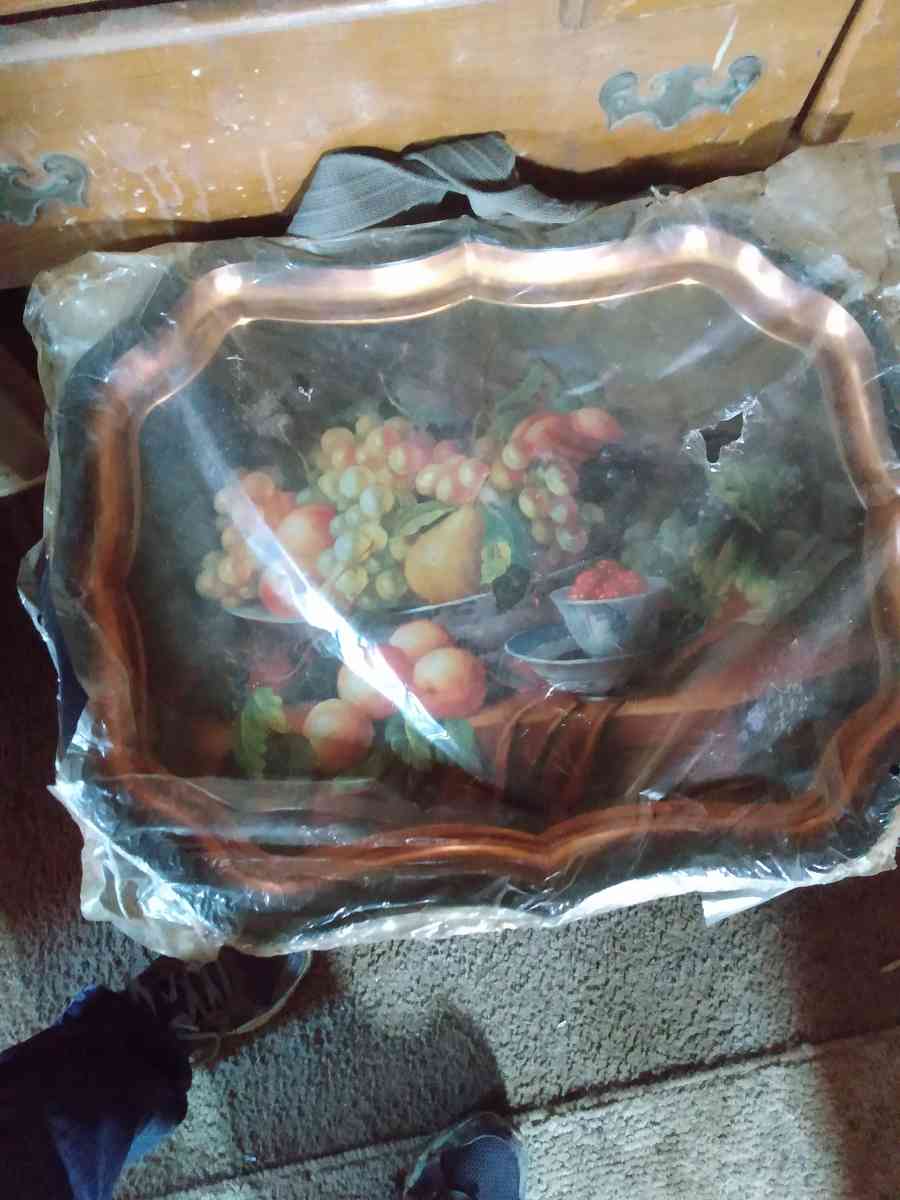 3 kiss figurines new in box never been open