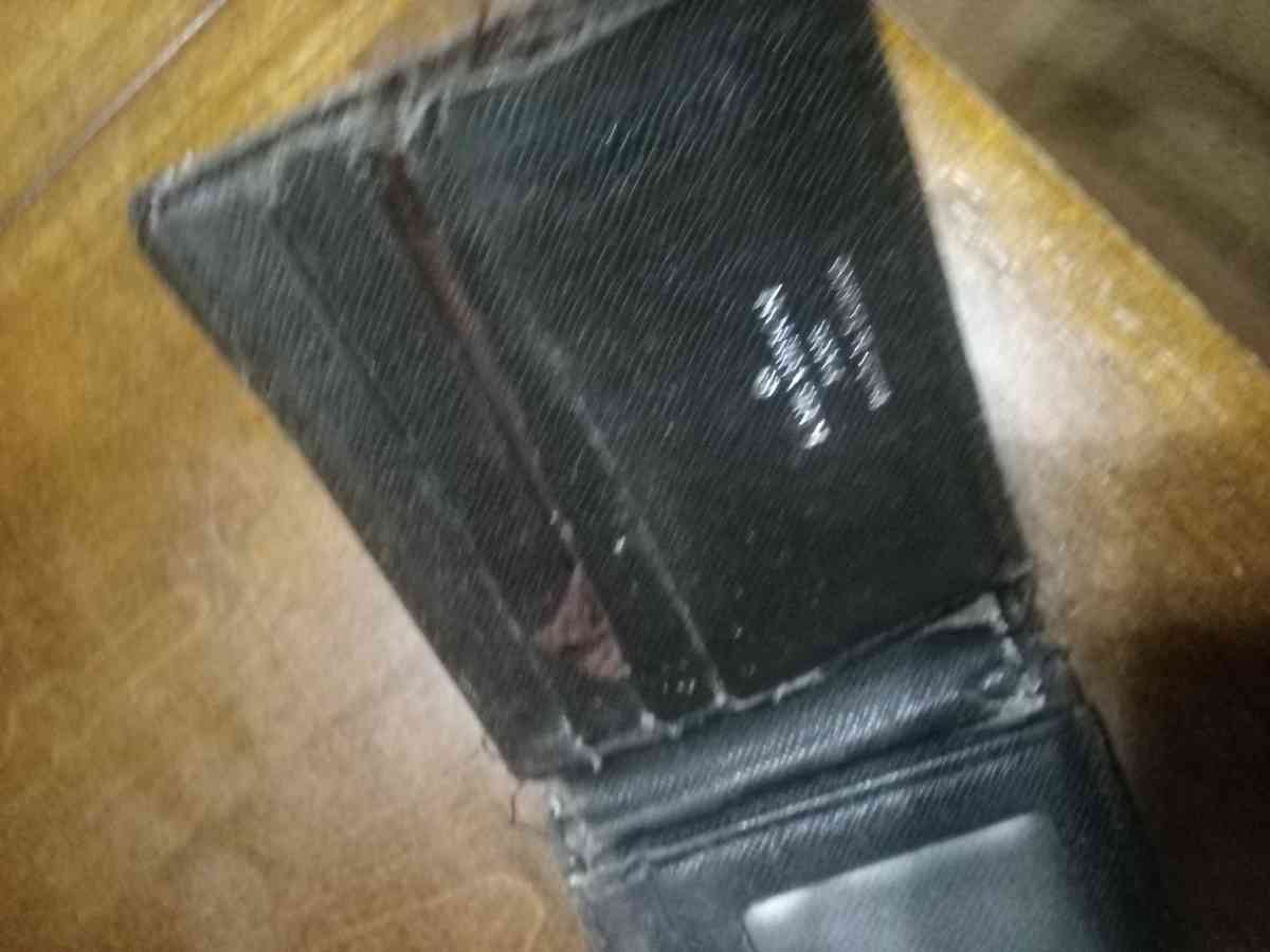used LV WALLET