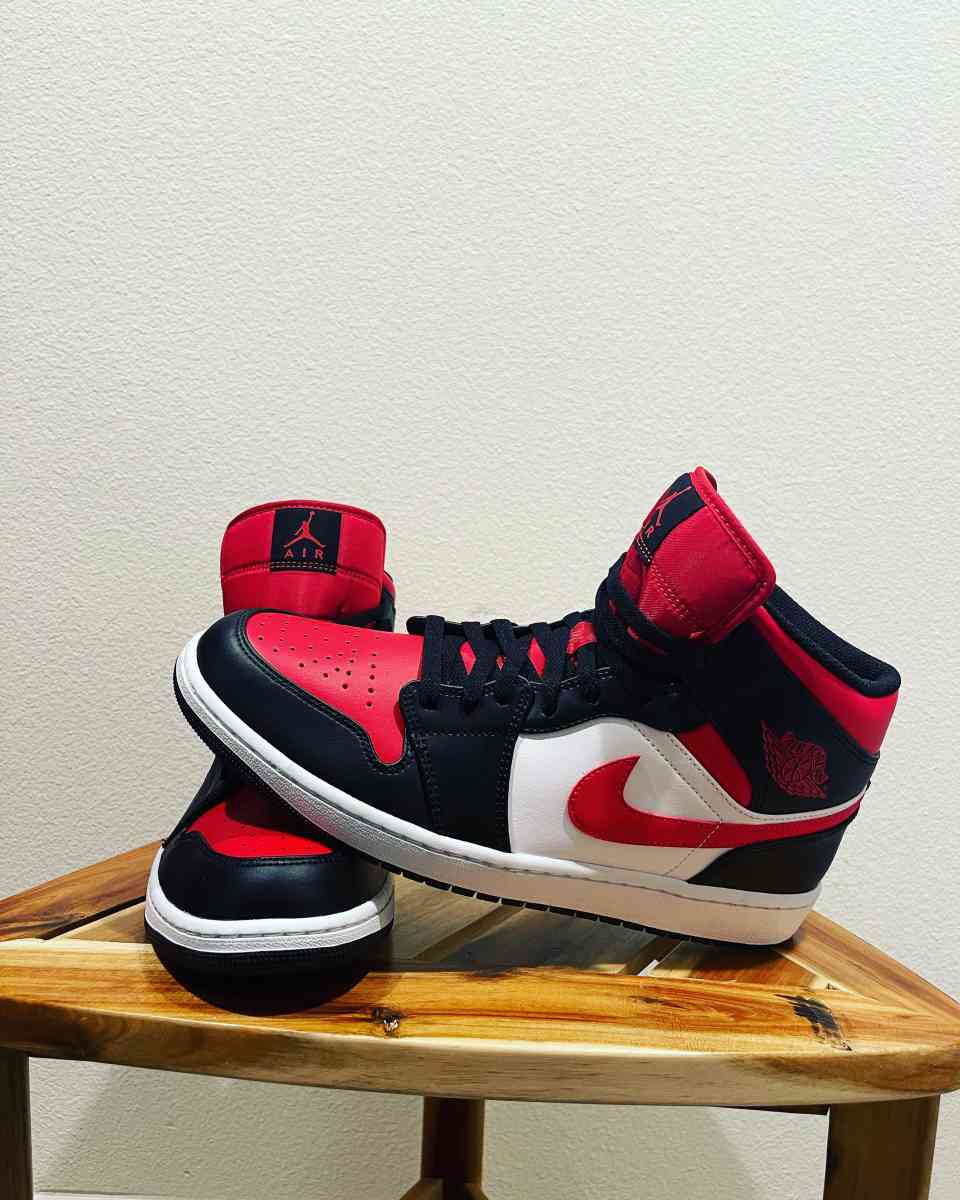 Air Jordan 1 Mid