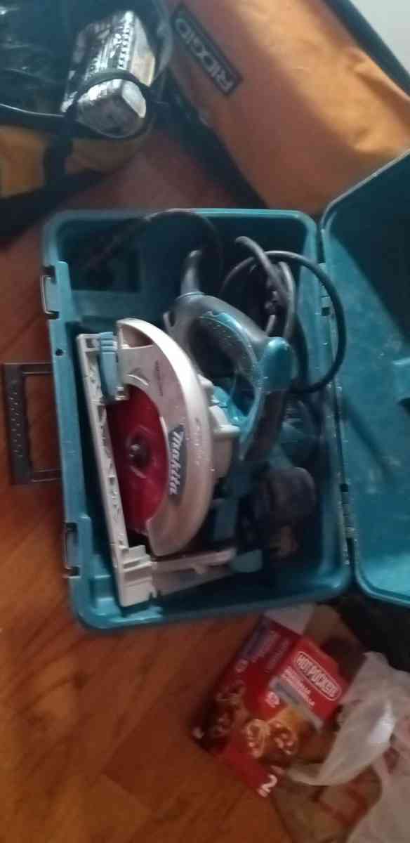 rigid skill saw Makita circular saw and bosh mini lazer