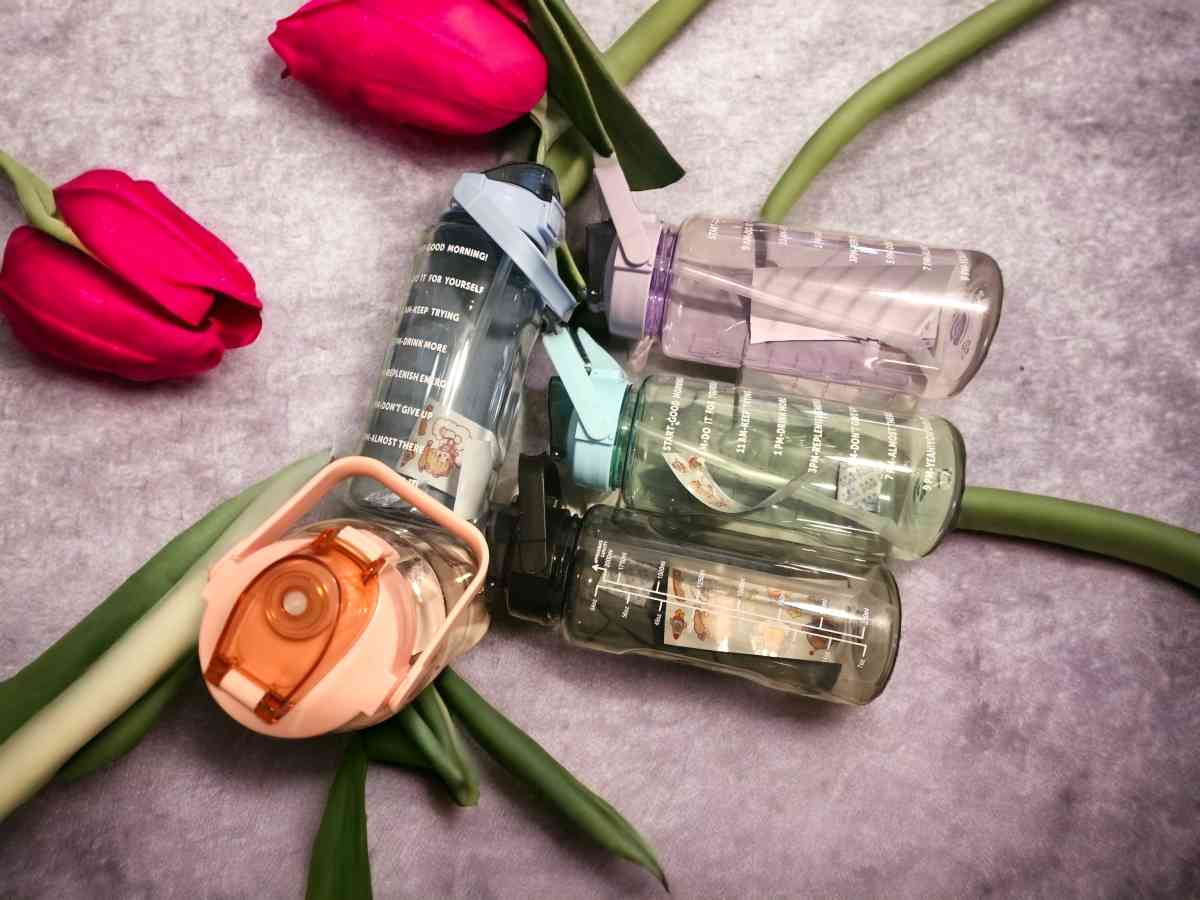 64oz Motivational Water Bottle with Straw Time Marker