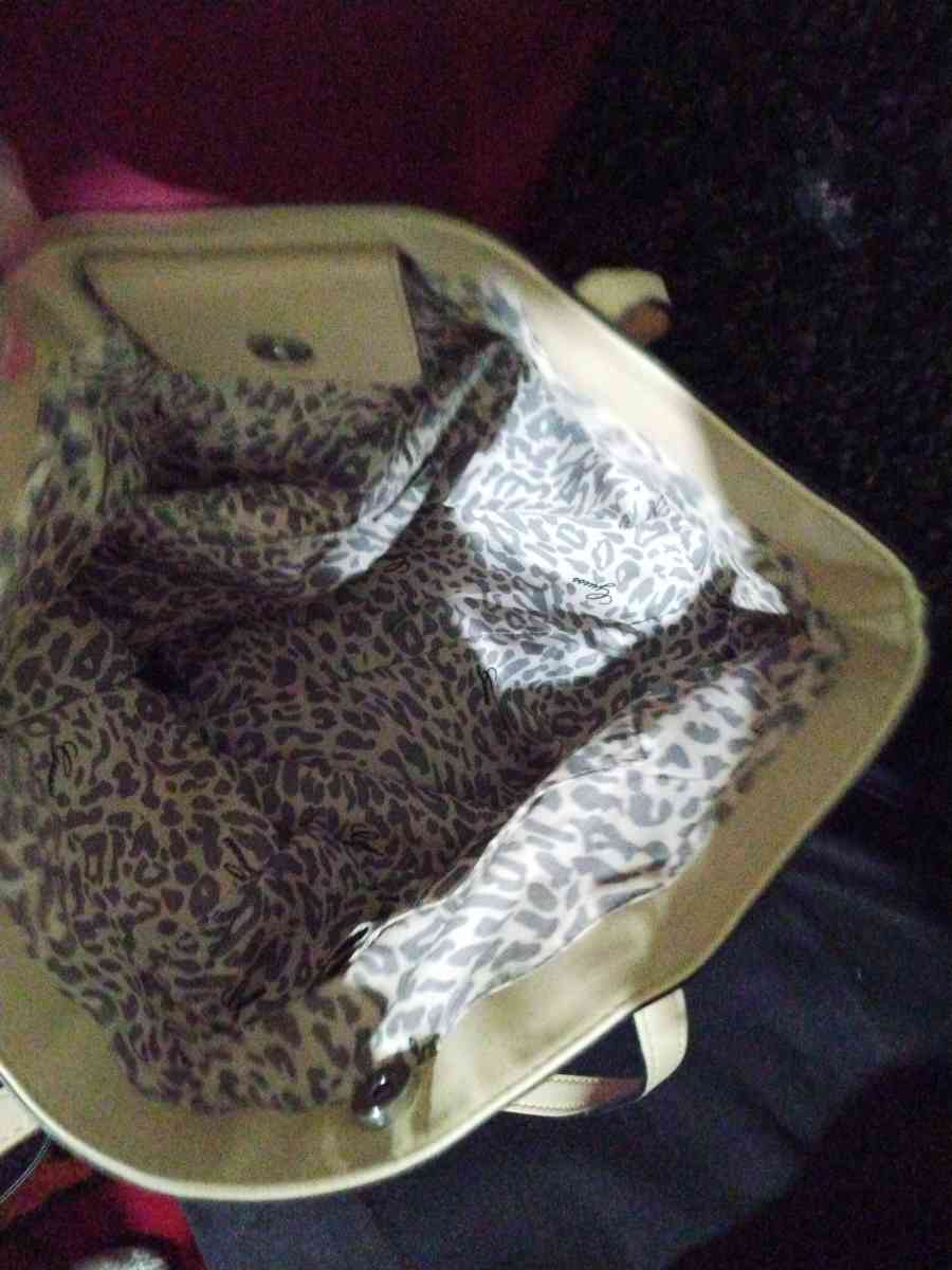 GUESS PINK AND WHITE HANDBAG