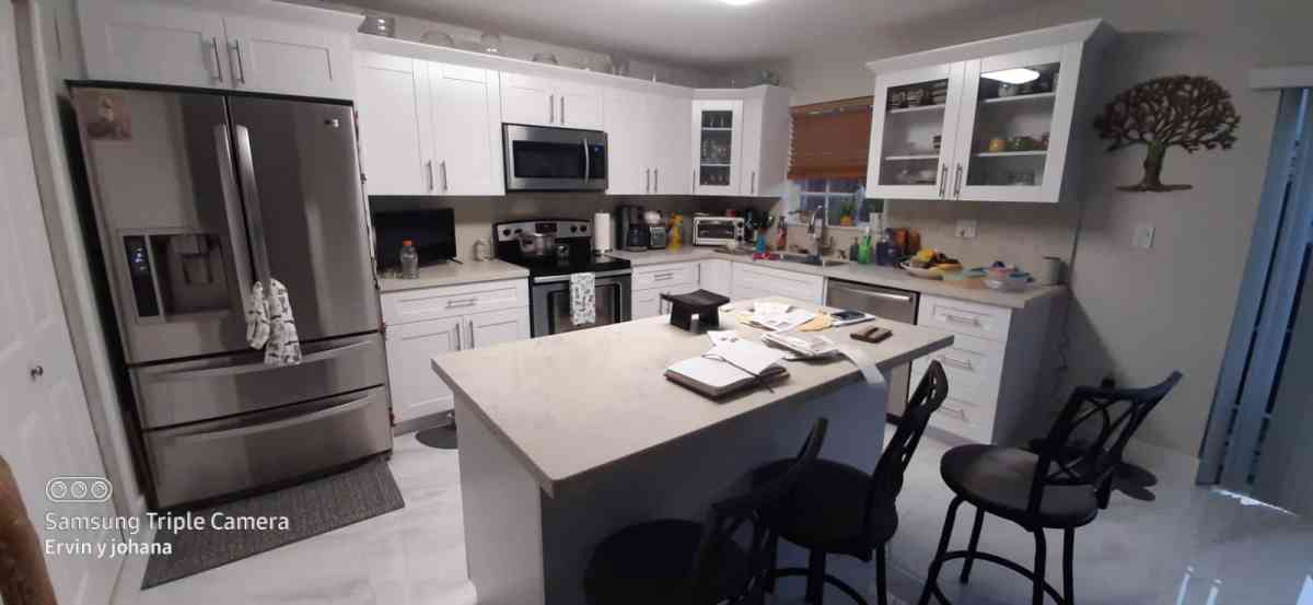 Free design and estimates  kitchen cabinets bathrooms closet