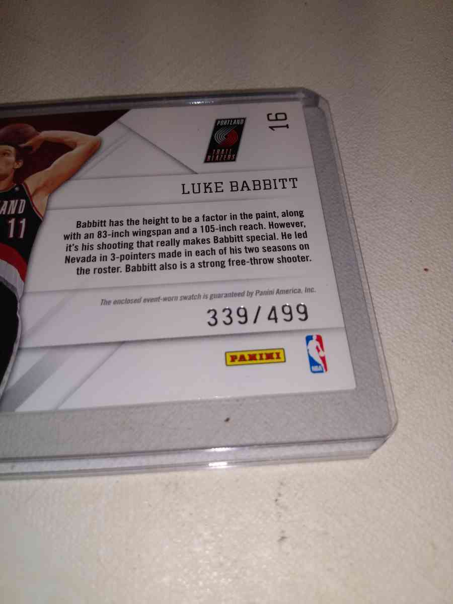 play 2010 Luke Babbitt relic card