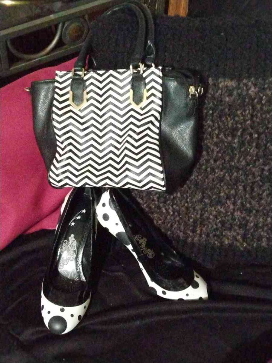 NAUGHTY MONKEY HEELS WITH MINI PURSE