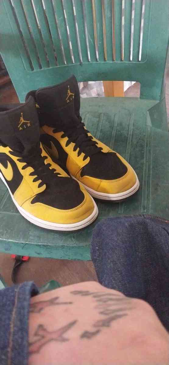 nike air jordans mid
