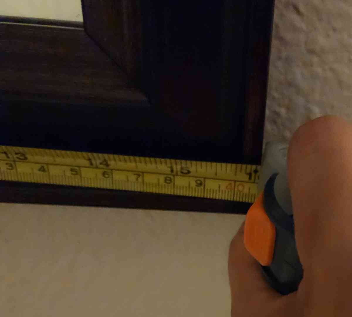 the mirrow is the puor wood the measures of height is 54 the