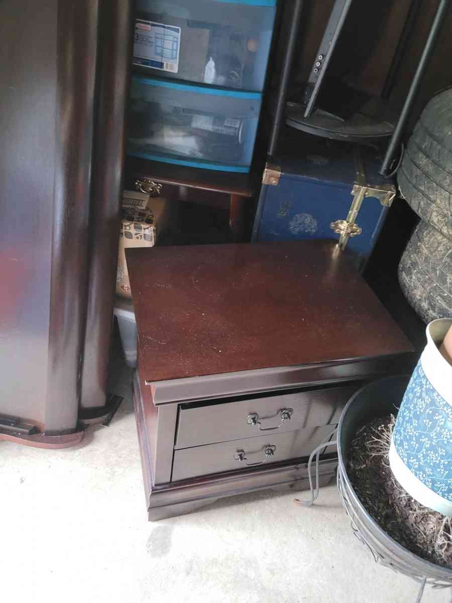 queen size headboard and footboard and night stand band new