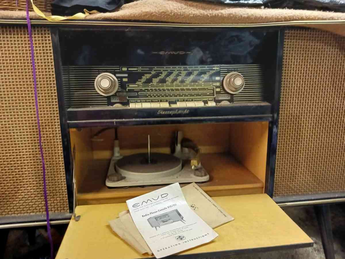 vintage style record radio changer