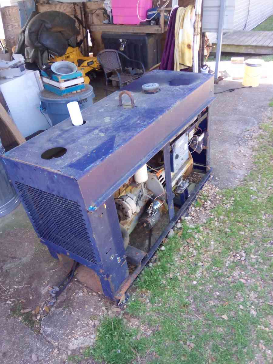 Big 20 Miller welder Gas engine runs and welds good