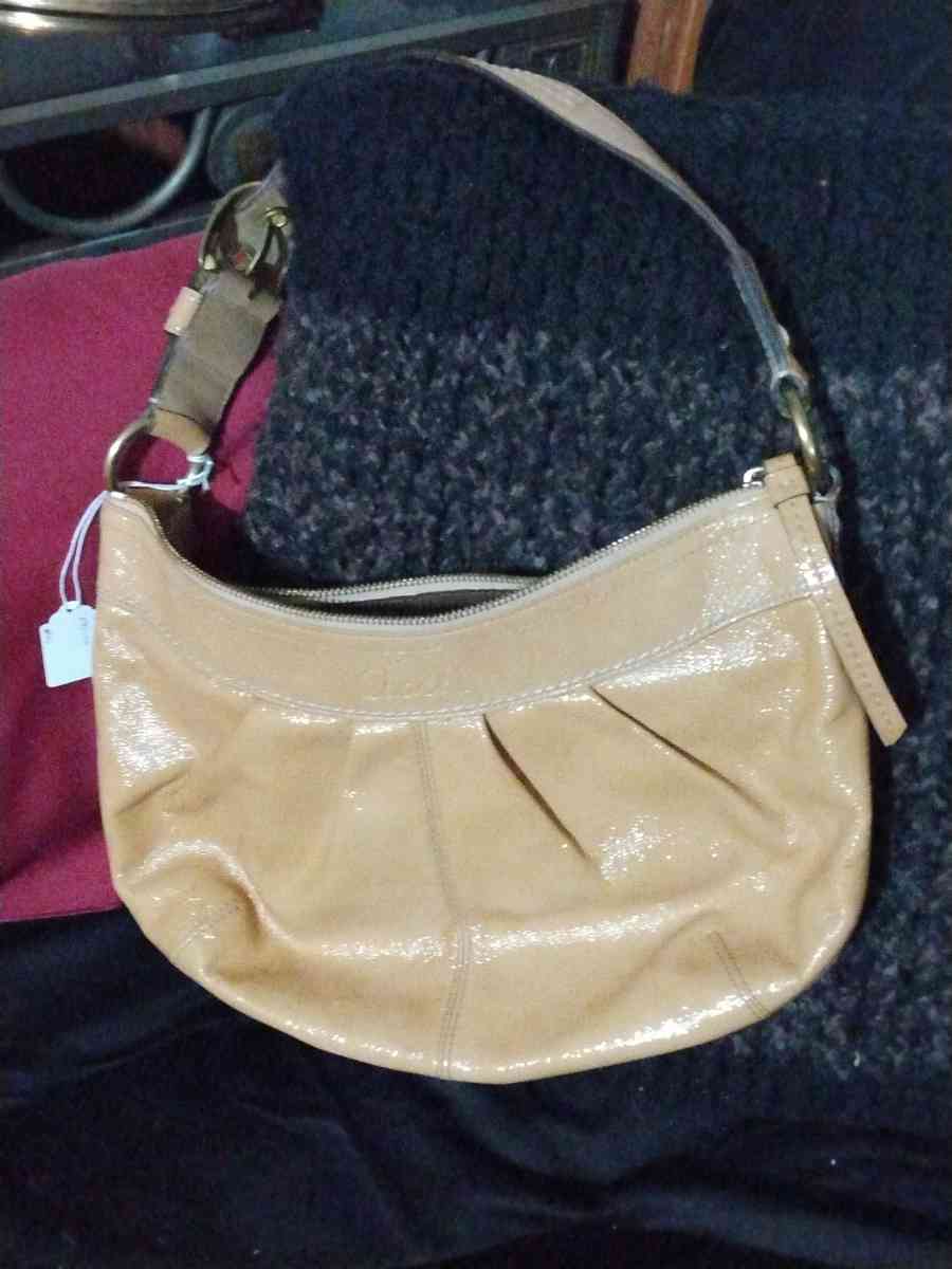 COACH TAN HANDBAG