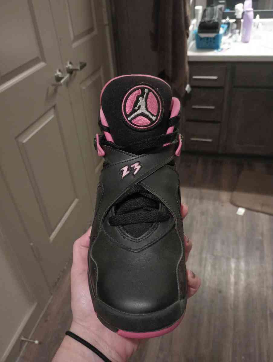 womens Jordan retro 8 shoes Size 5 and half
