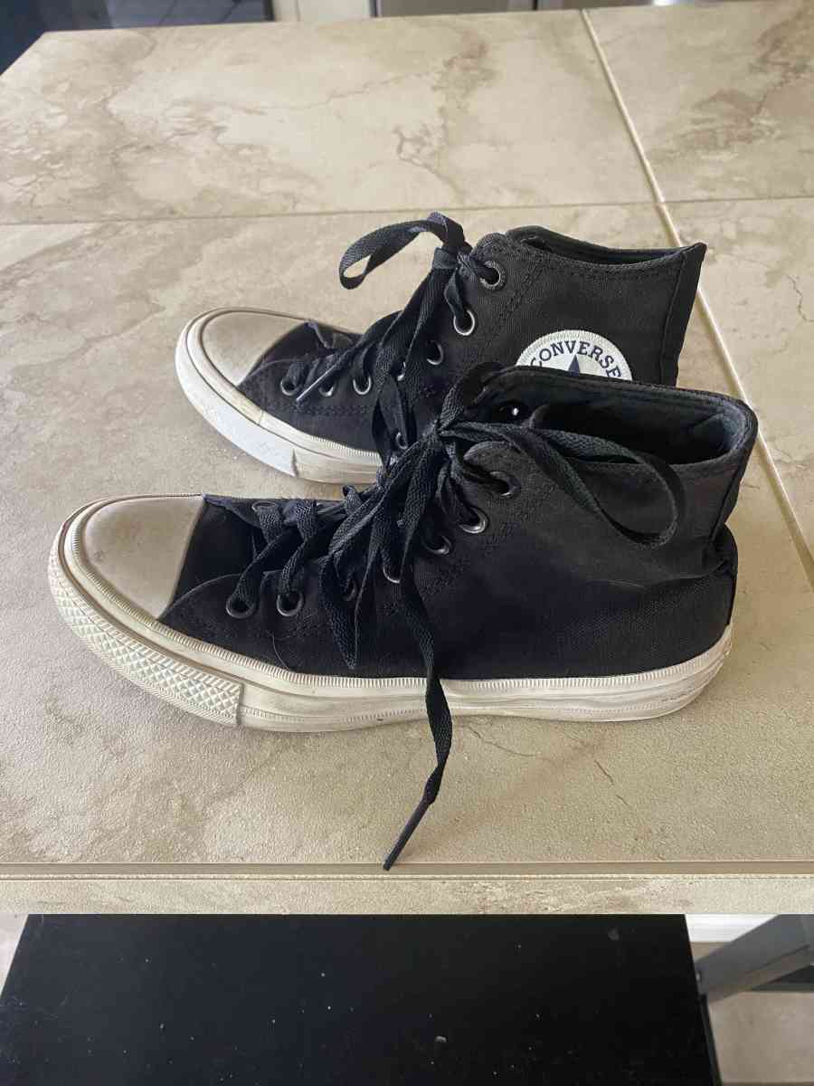 black and white all star converse