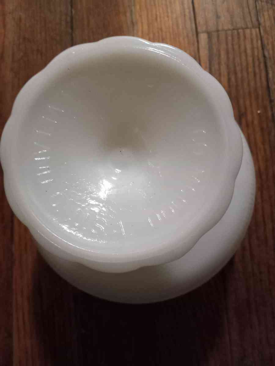 Vintage EO Brody milk glass compote M6000