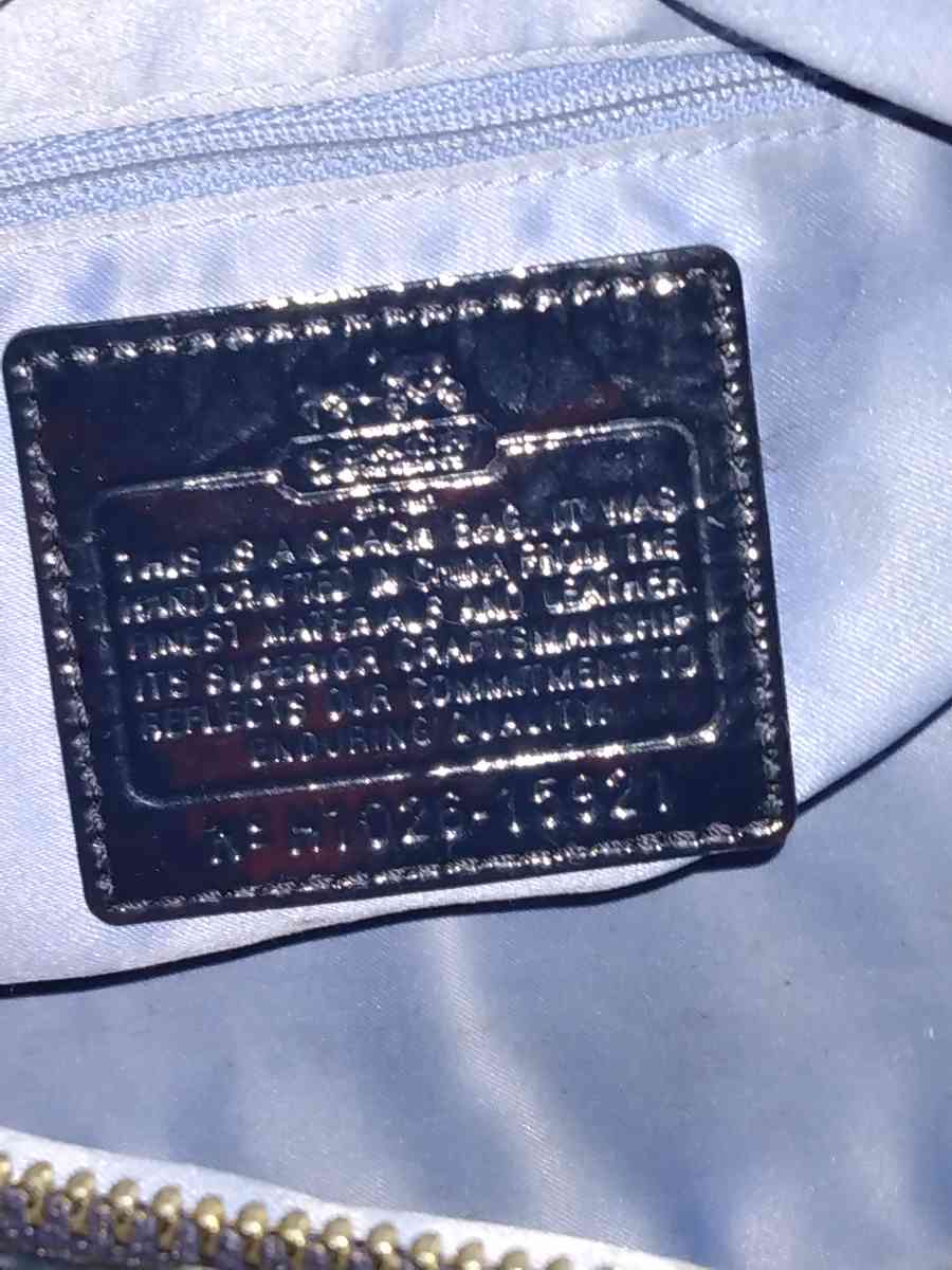 COACH DARK BLUE HANDBAG