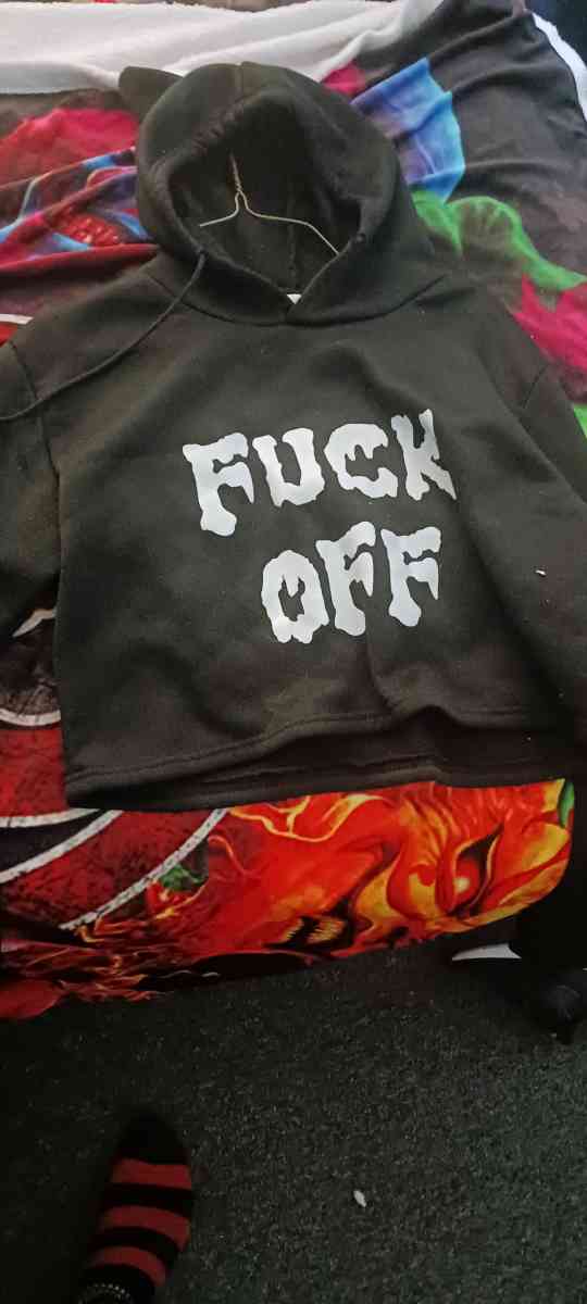 womens cropped hoodie