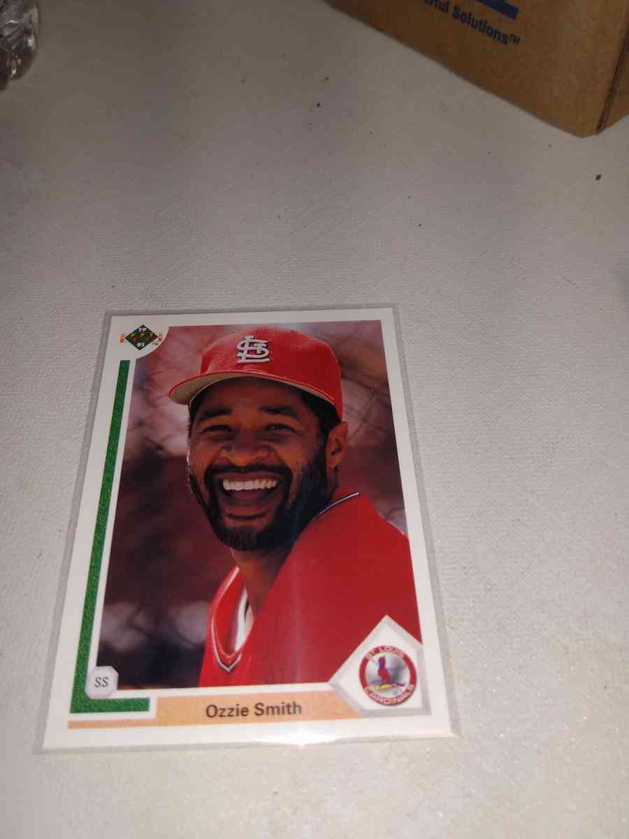 1991 upper Deck card number 162 Ozzie Smith