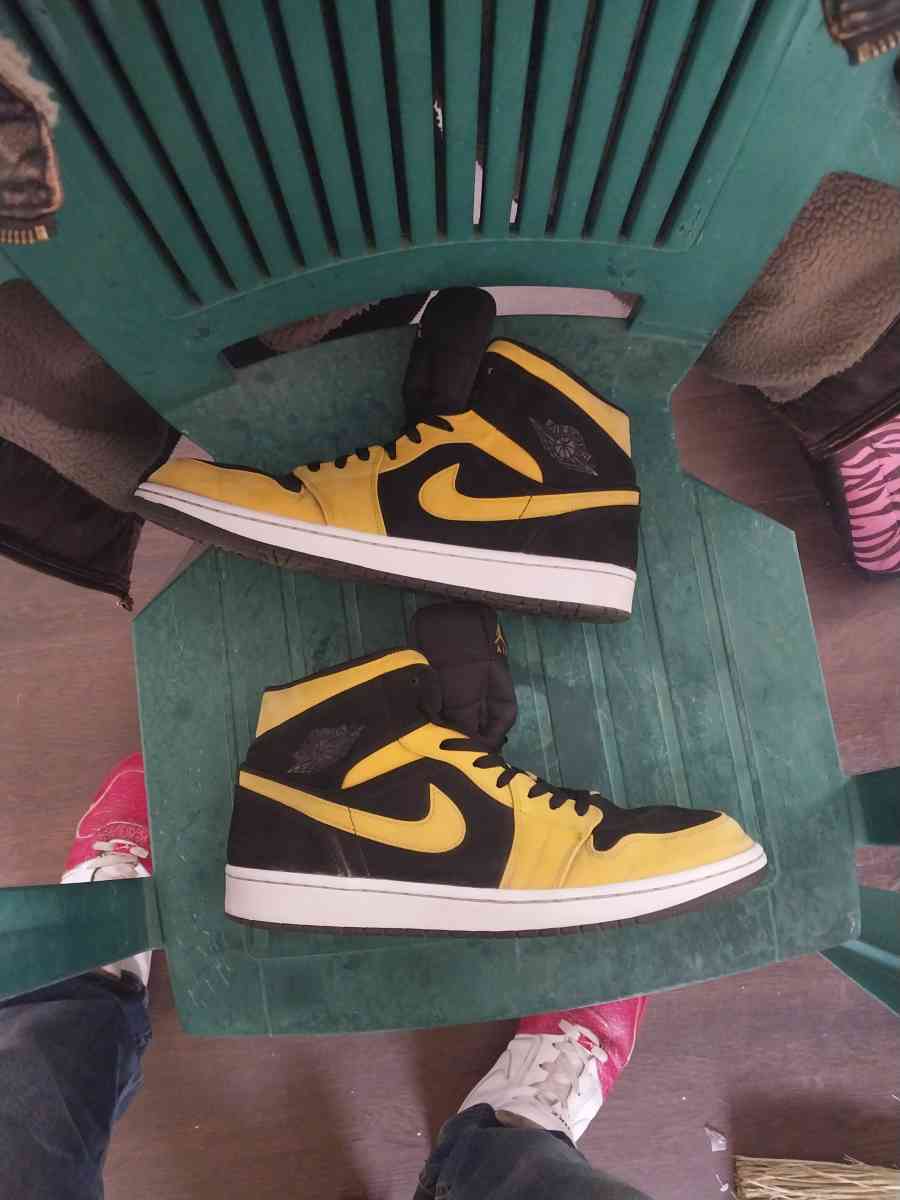 nike air jordans mid