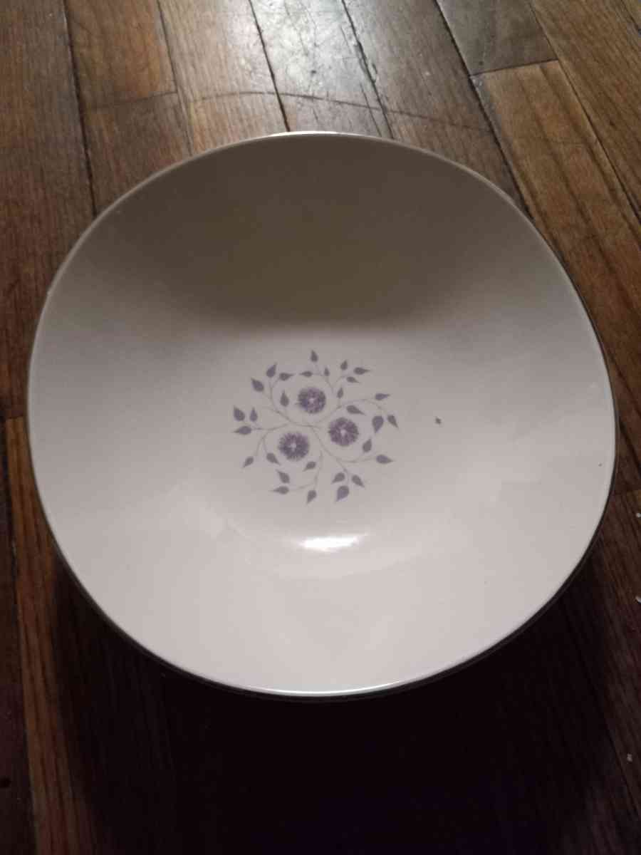 2 vintage vegetable bowls