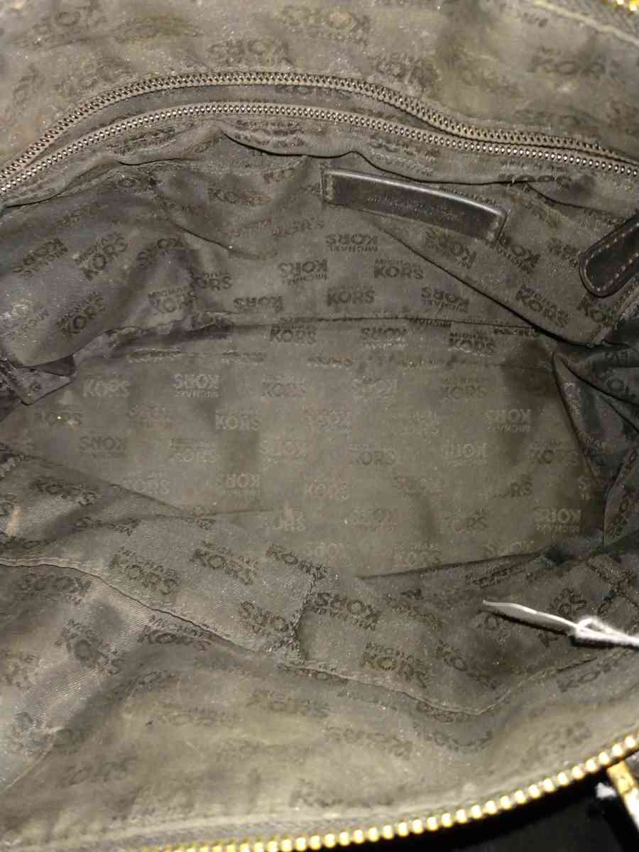 MICHAEL KORS BLACK HANDBAG