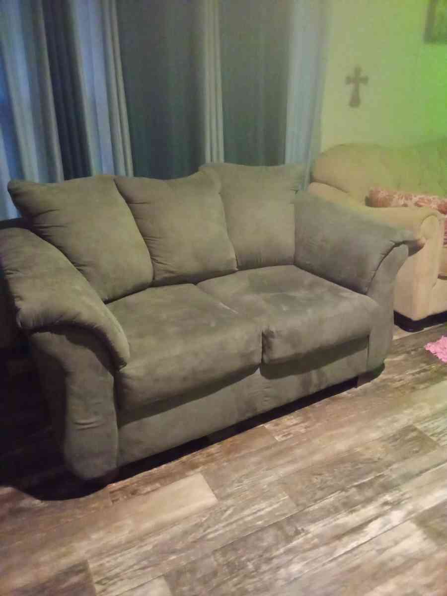 couch n loveseat