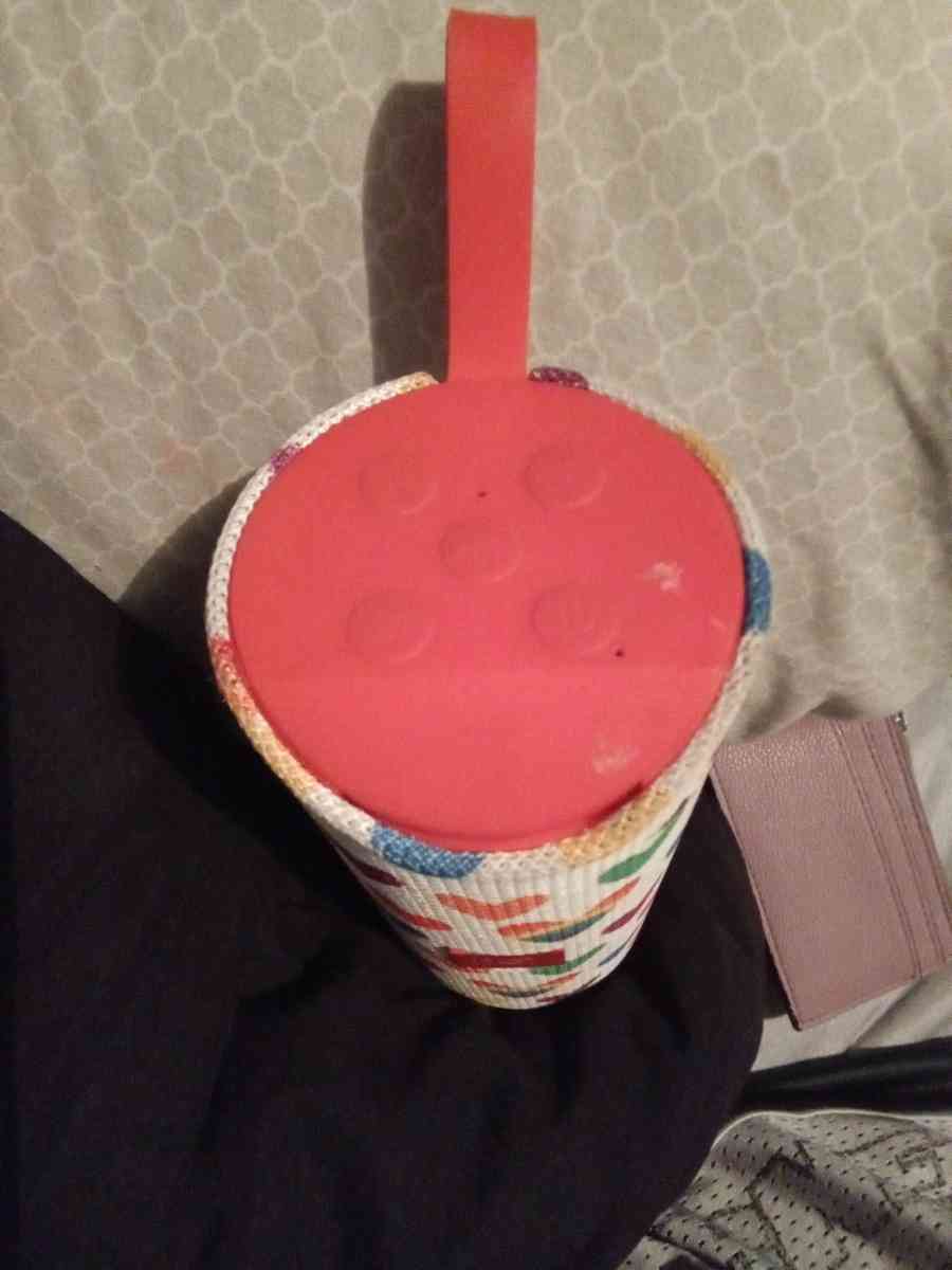 iJoy speaker Multi colored Small to medium size