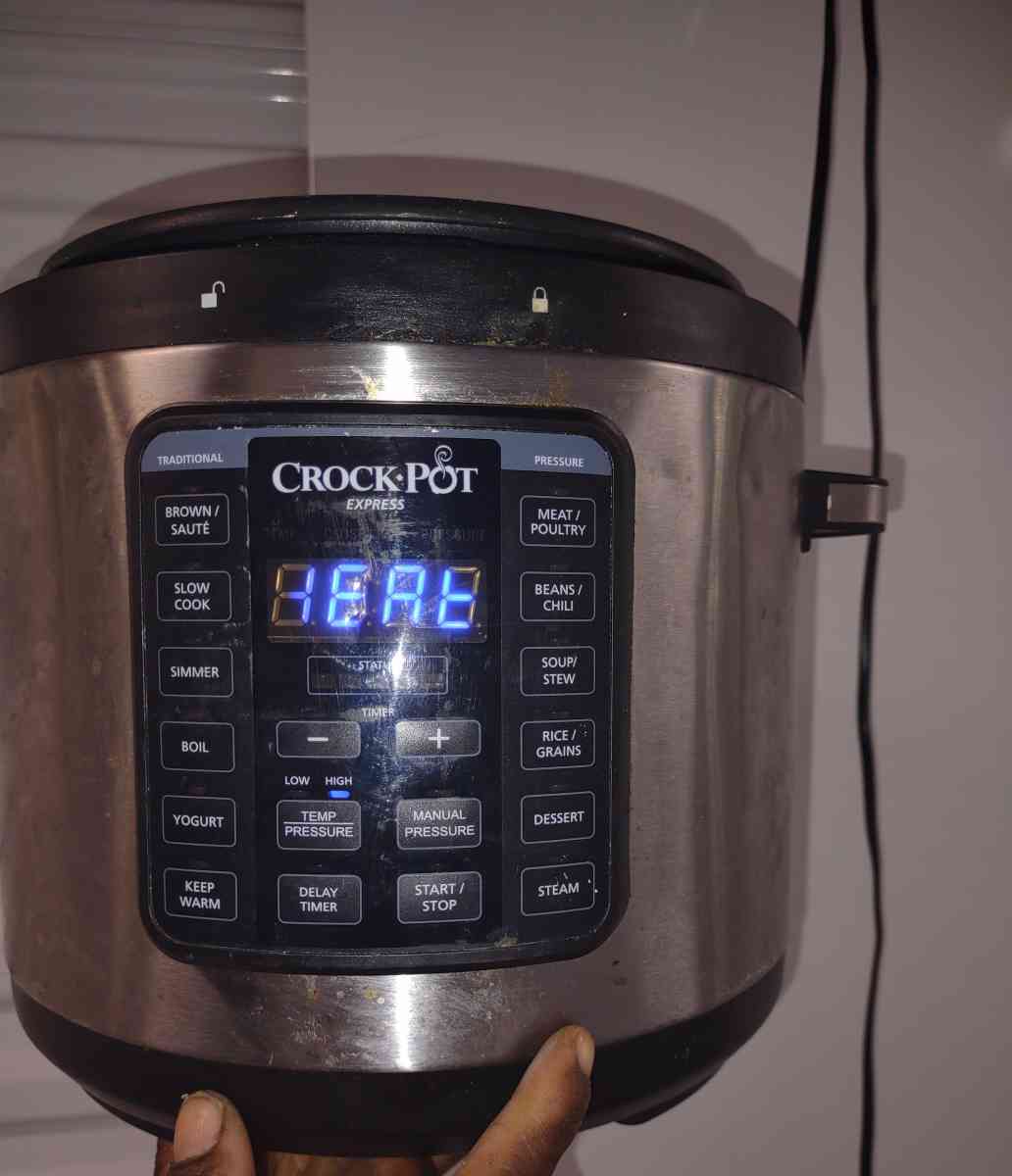CrockPot MultiUse XL Programmable Slow Cooker Pressure