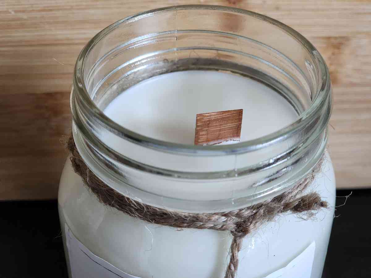 Handmade 16 oz mason jar candle