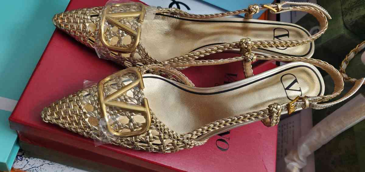 gold rafia VLTN shoes