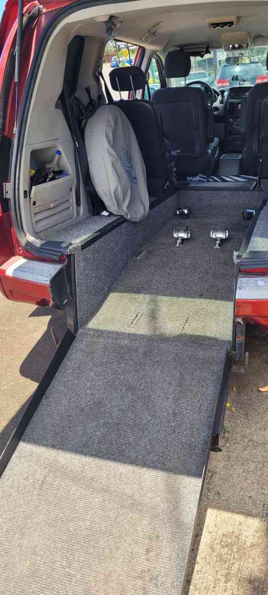 Grand Caravan Handi Van