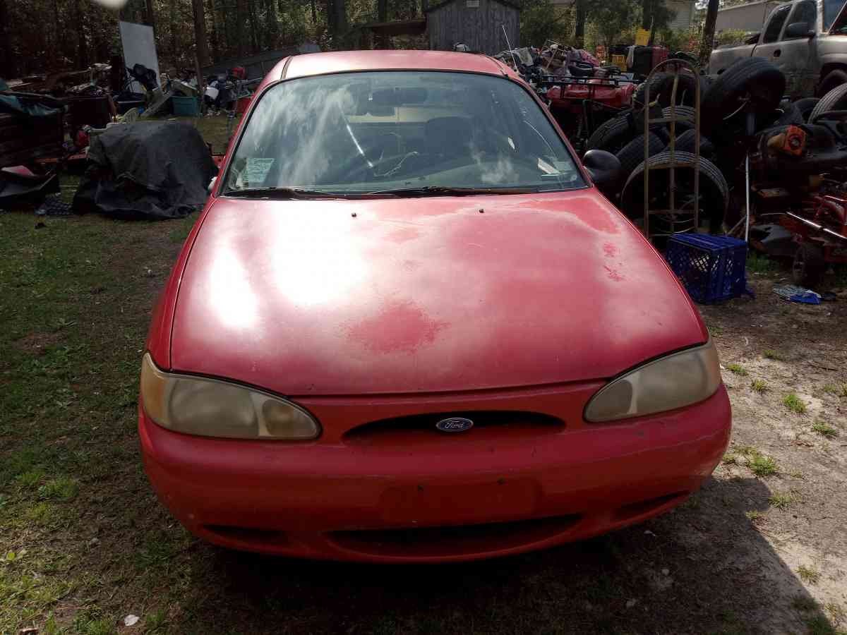 Ford Taurus 97 4 door