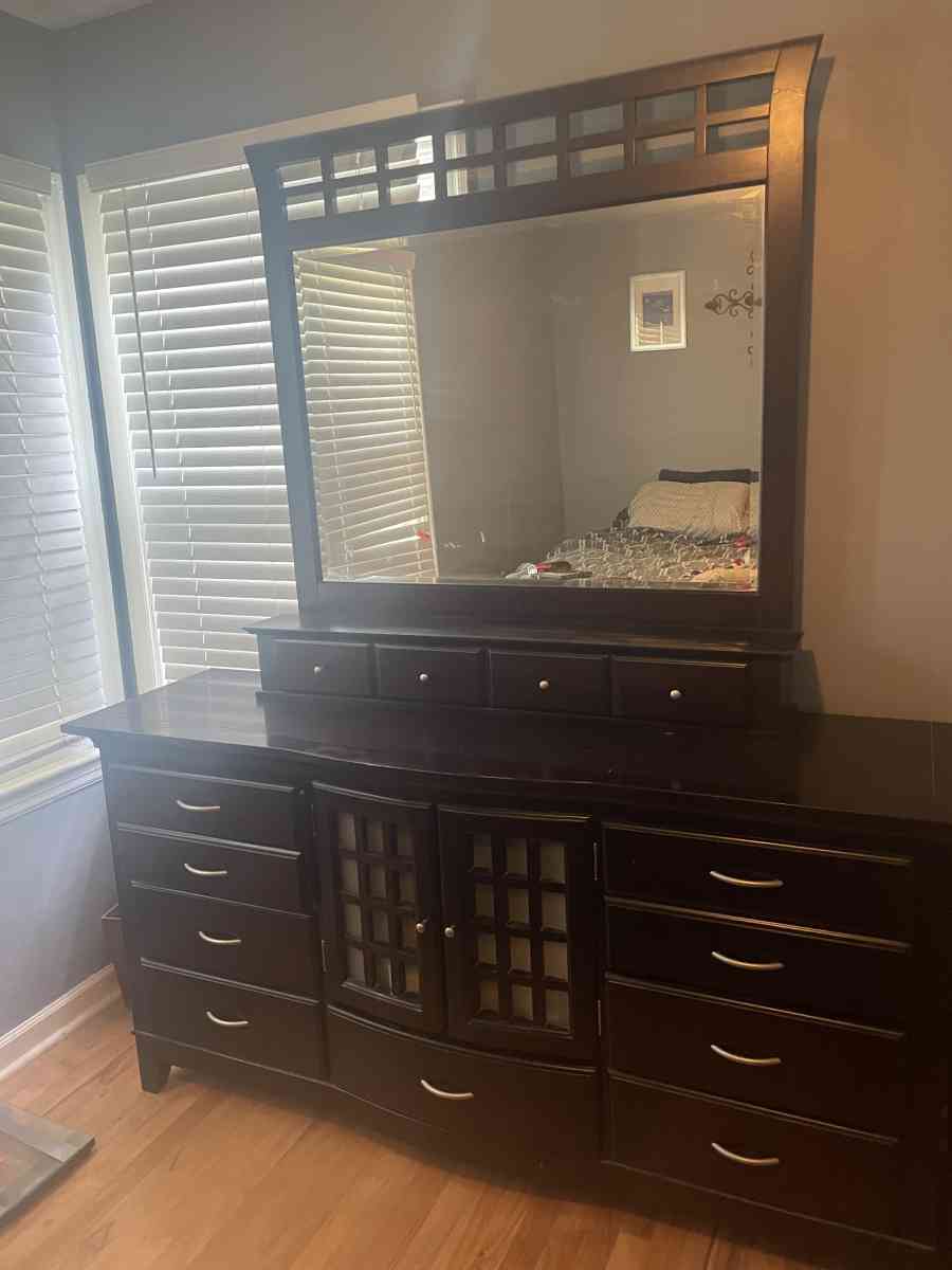 4pc Sleigh Bedroom Set