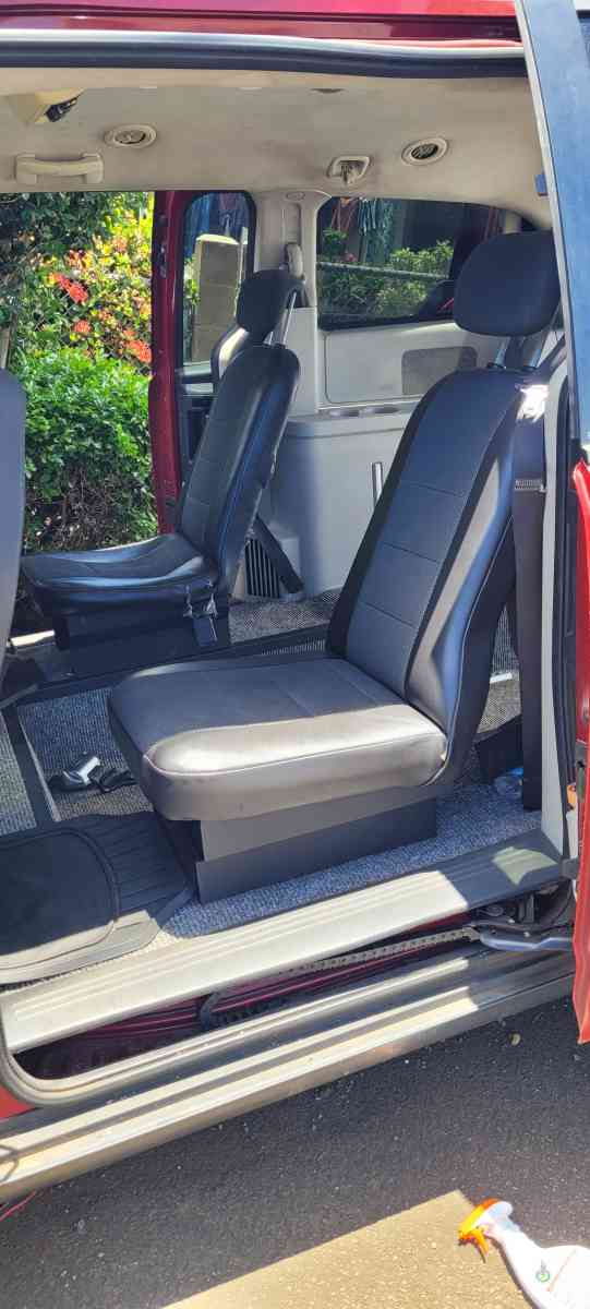 Grand Caravan Handi Van