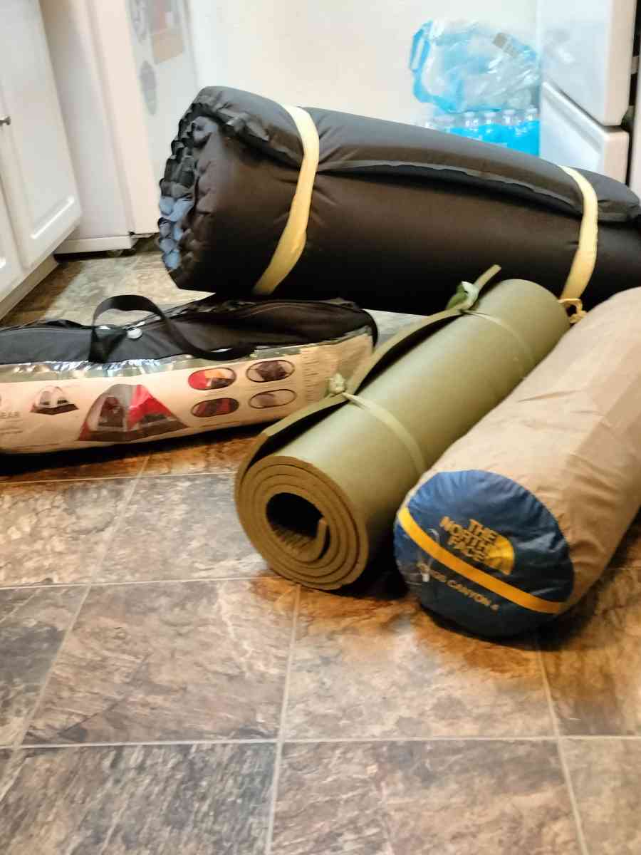 northfac  Swiss Gear Tents W Ground Pads