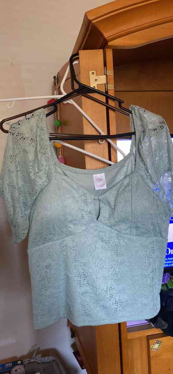 No Boundaries blouse size XXL