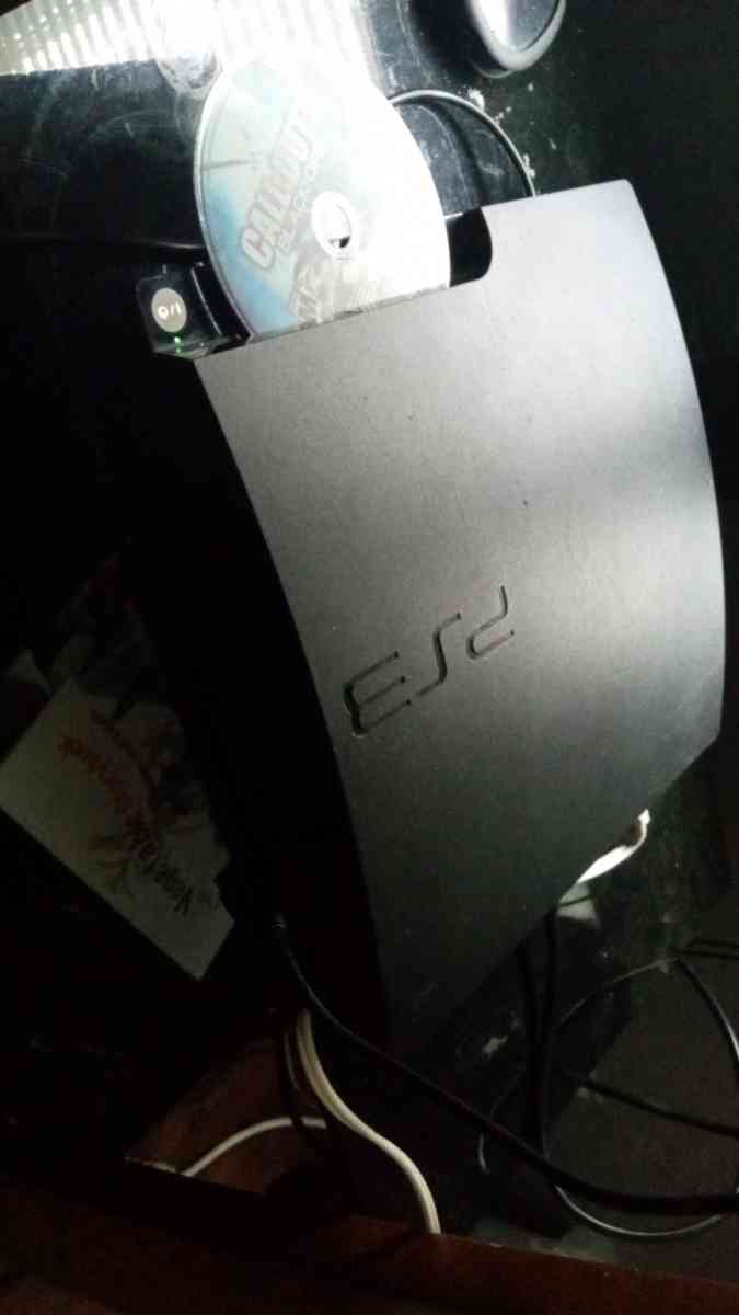 PS3 works perfectly but need ur own controller