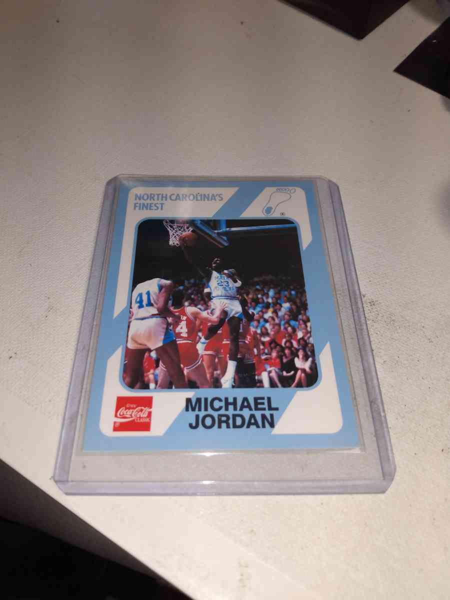 1989 collegiate collection card number 14 Michael Jordan