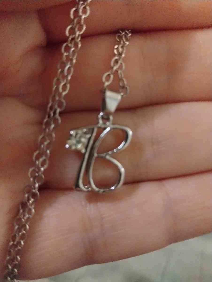 b necklace