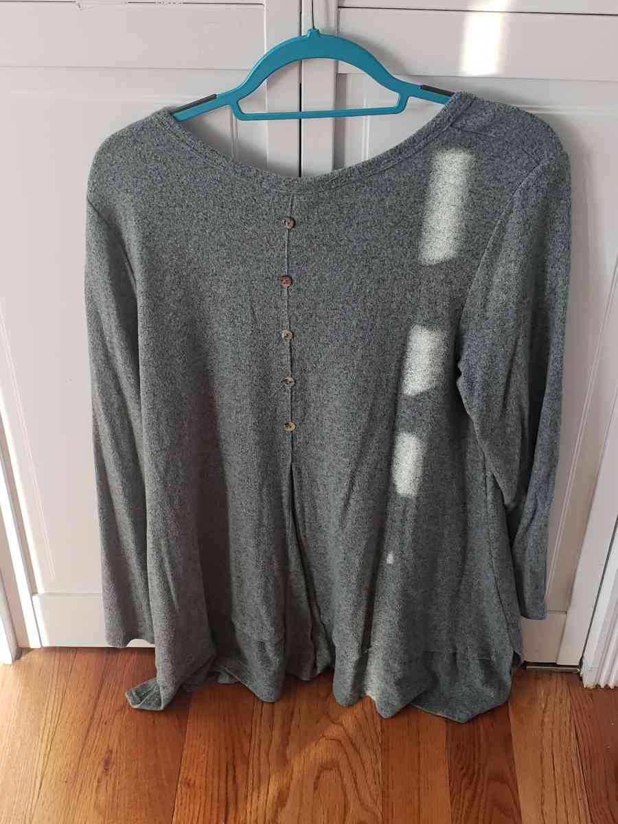 New Tops size L Women