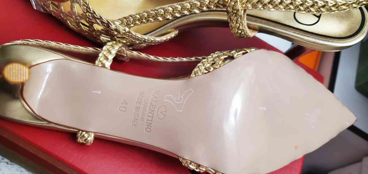 gold rafia VLTN shoes