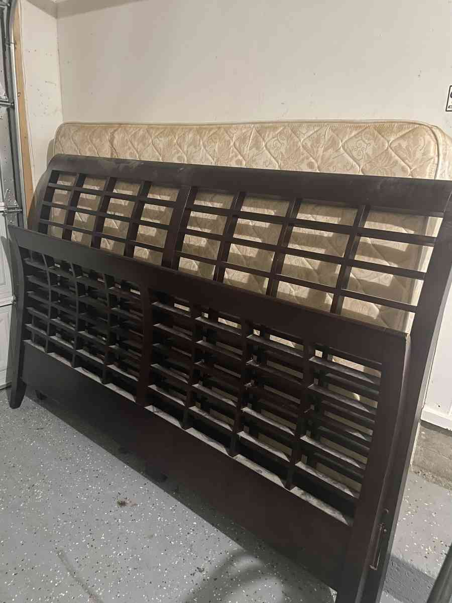 4pc Sleigh Bedroom Set